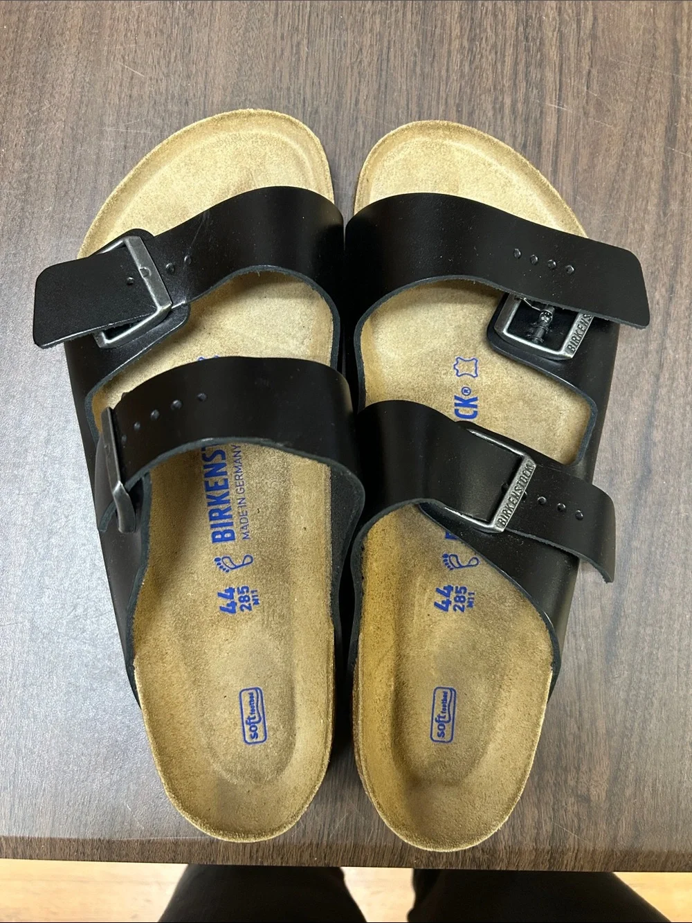 BIRKENSTOCK Arizona Mens Black Sandals Oiled Leather